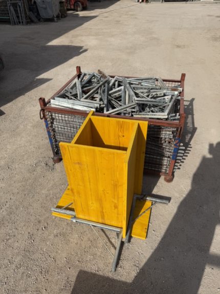 Pocinčana vinkla za stubove 15 do 45 cm
